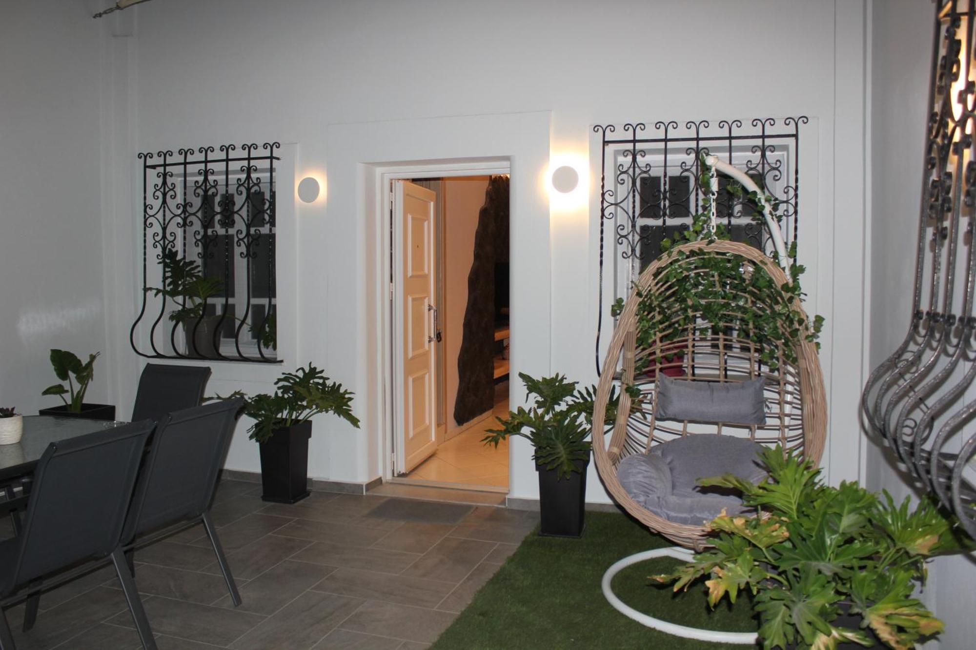 The Rock Luxury Homes Holiday home