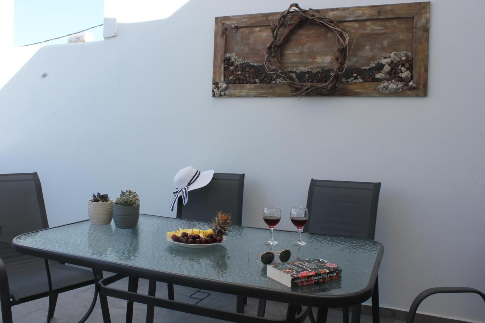 The Rock Luxury Homes Holiday home Messaria (Santorini)