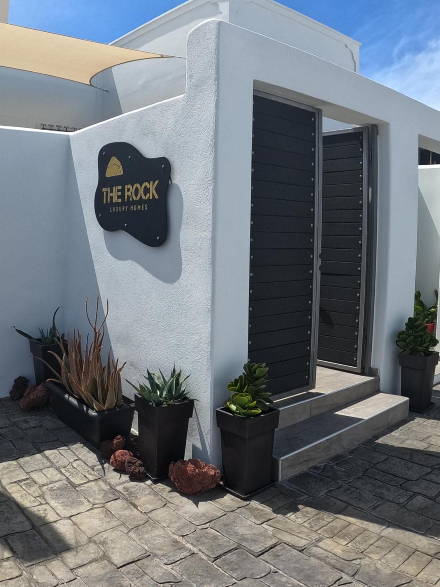 The Rock Luxury Homes * Messaria (Santorini)